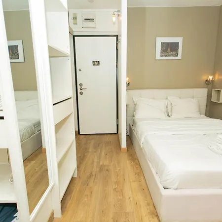 Champs Elysees & Arc De Triomphe - Cityapartmentstay *