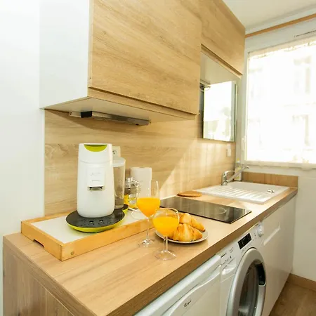 Champs Elysees & Arc De Triomphe - Cityapartmentstay Apartment Paris