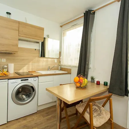 Champs Elysees & Arc De Triomphe - Cityapartmentstay Apartment