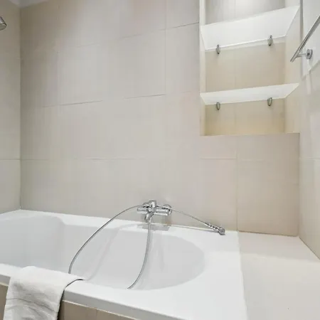 Champs-elysees & Arc De Triomphe - Cityapartmentstay Lejlighed *