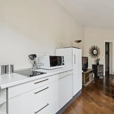 Chic Apartment Near Arc De Triomphe * Paris