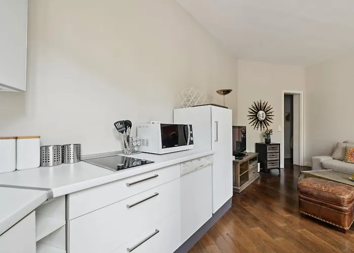 Chic Apartment Near Arc De Triomphe * Paris