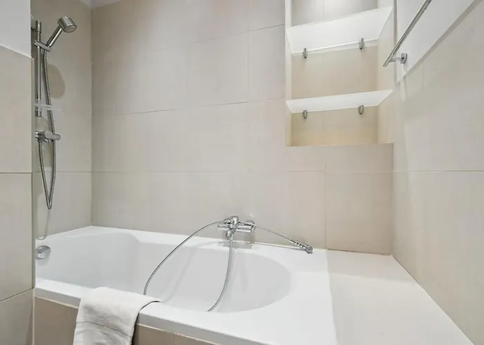 Chic Apartment Near Arc De Triomphe Apartamento *