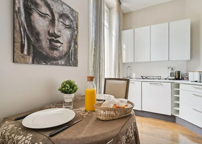 Chic Apartment Near Arc De Triomphe Apartamento